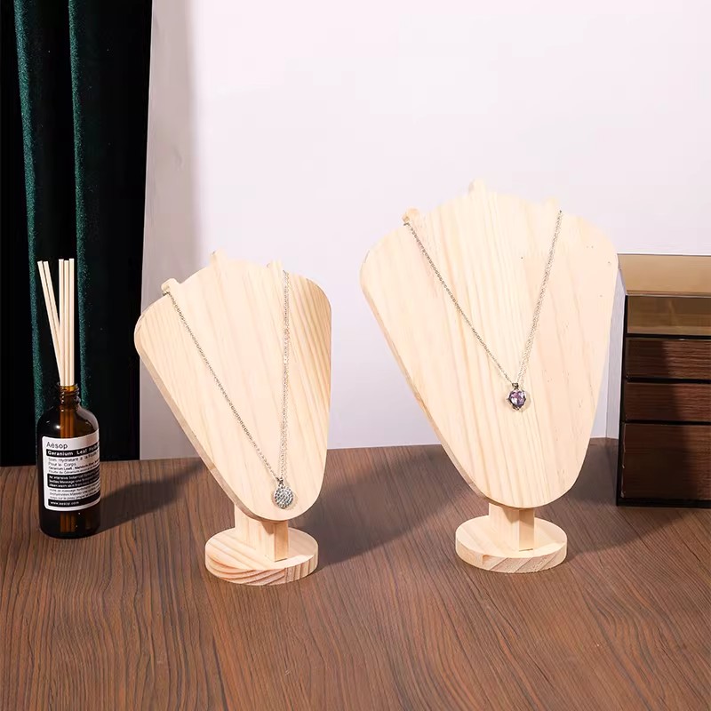 木製ネックレスディスプレイスタンド、ジュエリーバストネックレ - Desk Setup Wood のレビューと価格
