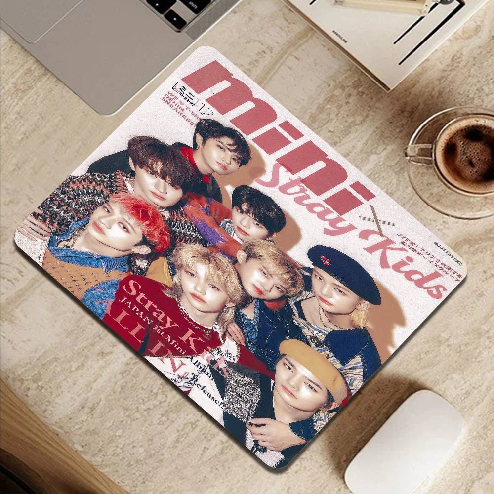 Kpop S-Stray K-Kids DIY 漫画アニメゲ - Desk Setup Kpop のレビューと価格